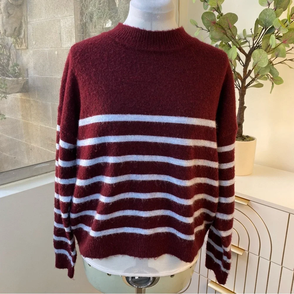 ✨Warm & Fuzzy Sweater Set (3)✨: Cupcakes & Cashmere S + Madewell M + Sundry M - Picture 12 of 16